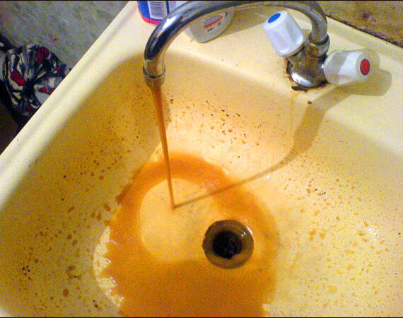 грязная вода