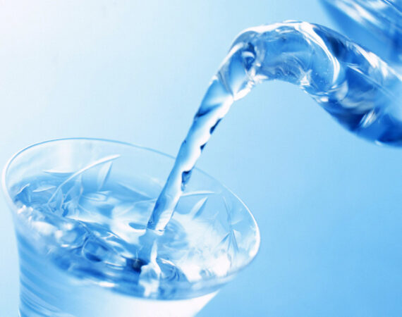 Food_Drinks_Clean_water_011956_29