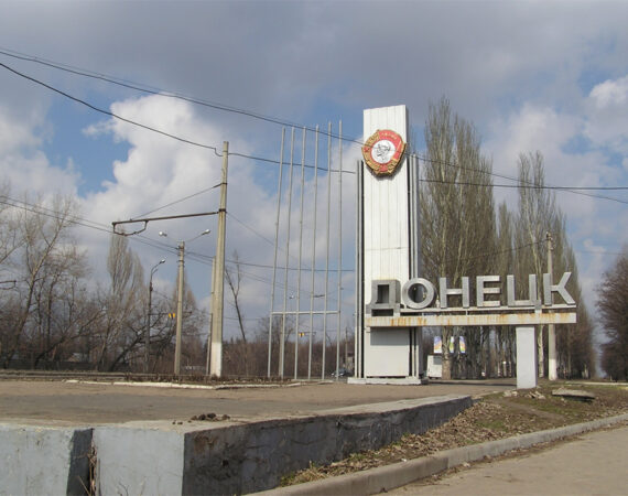 21853