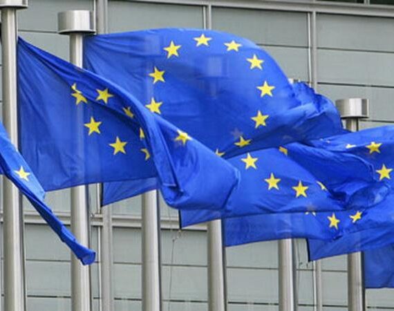 news-2013-Juni-eu_zastave_24_753379171