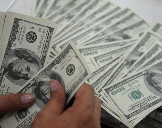 PHILIPPINES-ECONOMY-FOREX