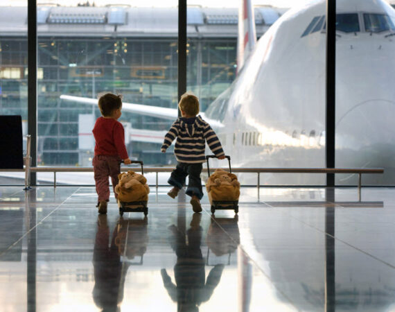 children-airport