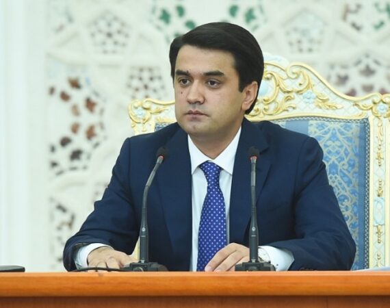 Рустам Эмомали