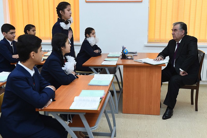 новая школа в Душанбе
