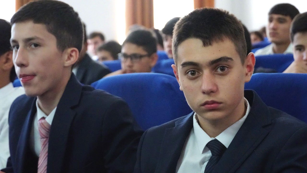 таджикские подростки