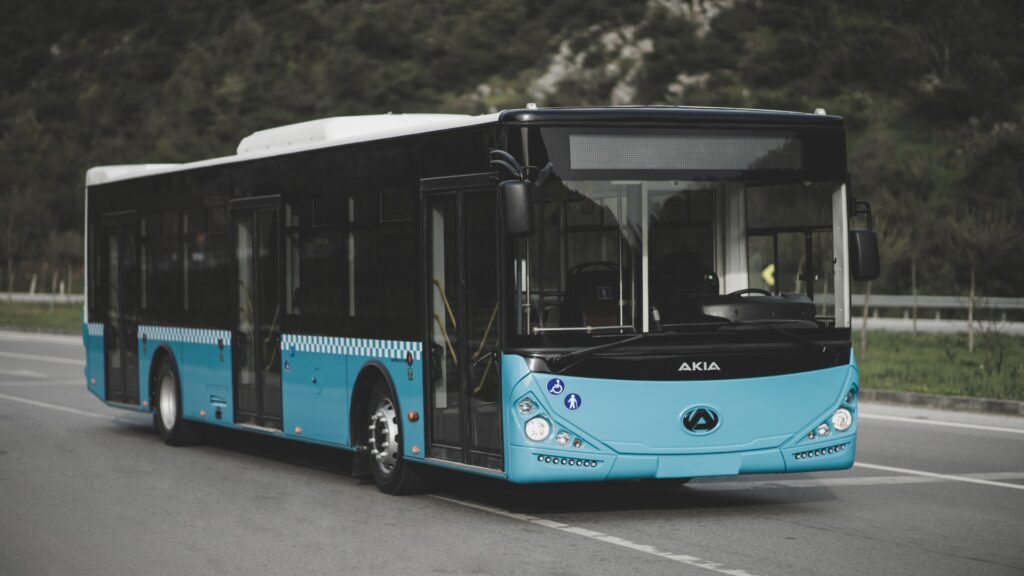 автобус AKIA