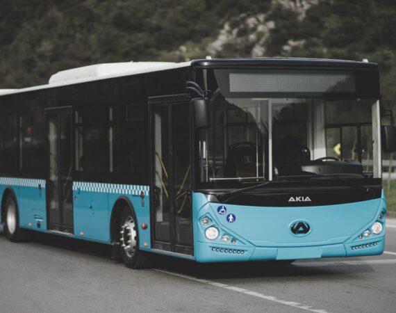 автобус AKIA