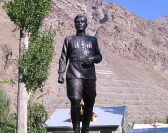 Шириншох Шотемур