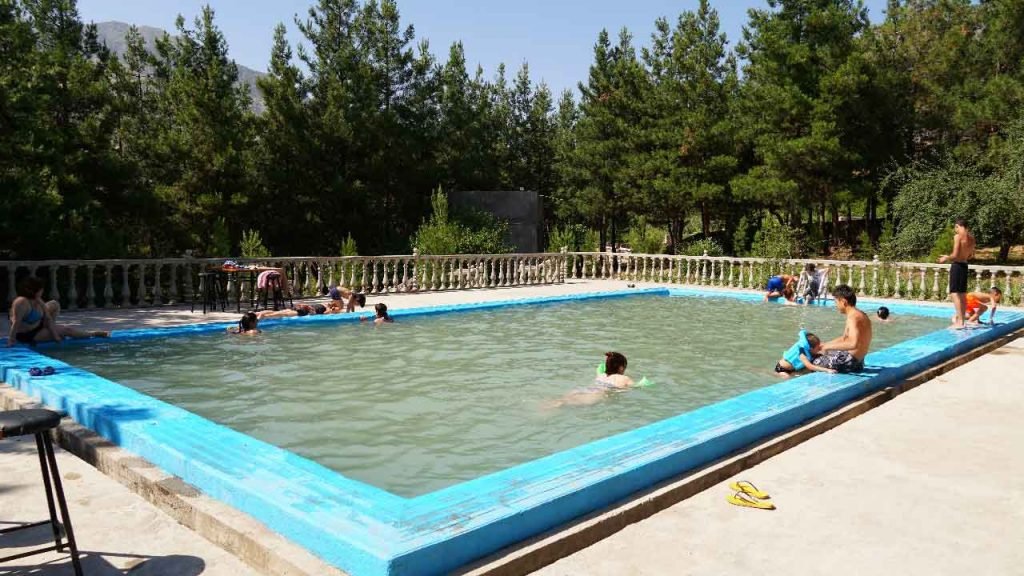 парк-отель Сосновый бор в Варзобе бассейн