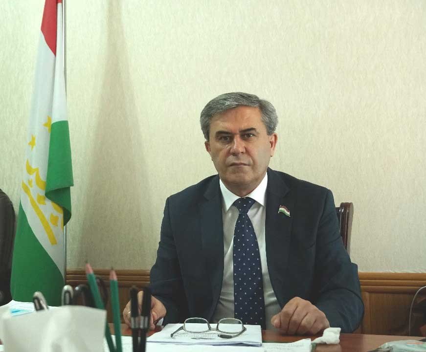 Равшан Раджабзода,  заместитель председателя комитета по законодательству и правам человека Маджлиси намояндагон Маджлиси Оли Республики Таджикистан 