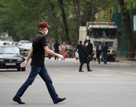 люди в масках