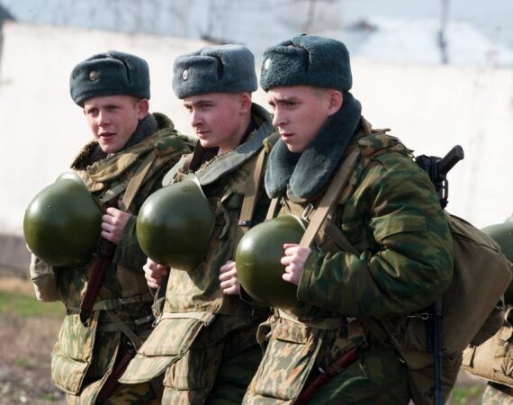 российские-военнослужащие