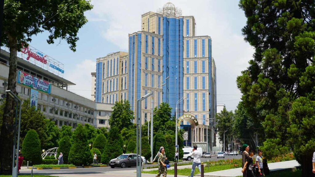 новостройка на Ватане в Душанбе