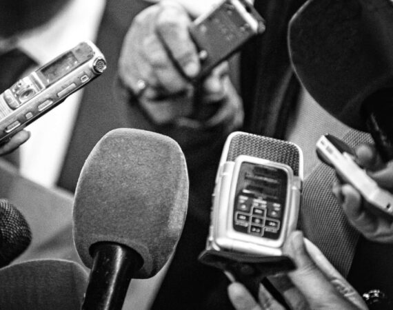 Программа-для-журналистов-“Трансграничная-журналистика“-min