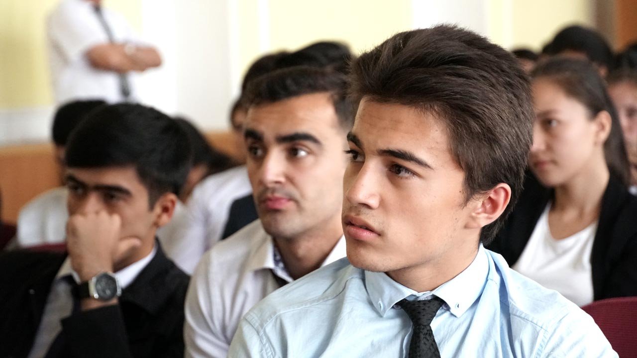 Студенты-РТСУ-в-Душанбе