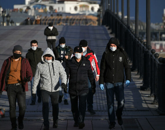 Мигрантам в России понадобится карта с чипом