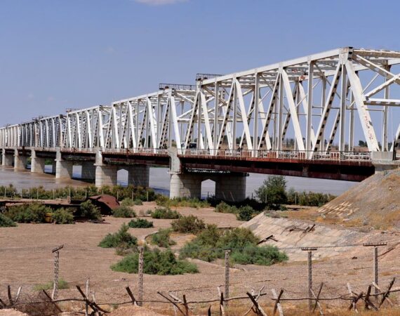The_friendship_bridge_connects_Mangusar_Uzbekistan_and_Hariatan_Afghanistan