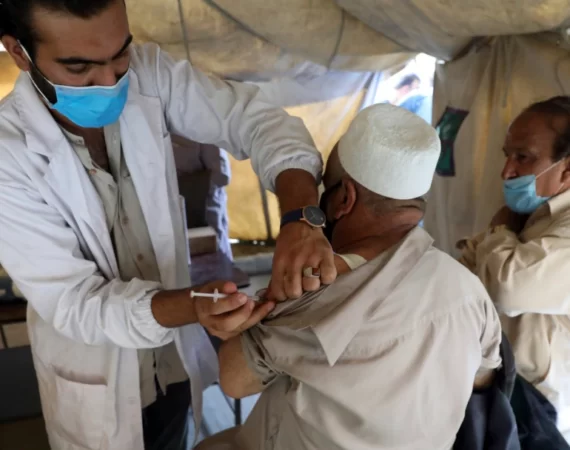 Талибы заинтересовались поставками российских вакцин от коронавируса