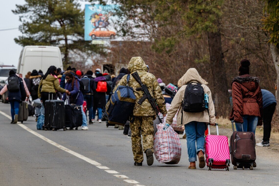 ООН: около 110 млн человек стали беженцами из-за войн, преследований и  нарушений прав человека - Вечёрка