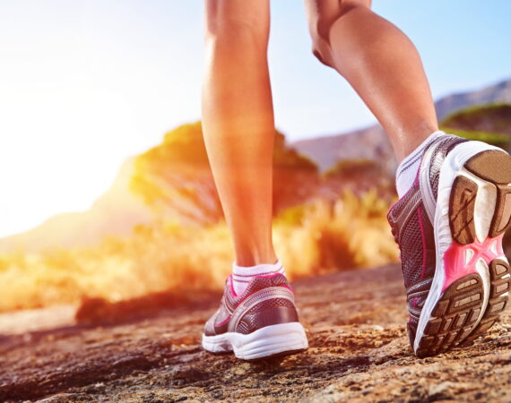 woman-runner-sports-shoes-outdoor-activities-wallpaper-2001e4be1e0b48681bafd0a6b547575e