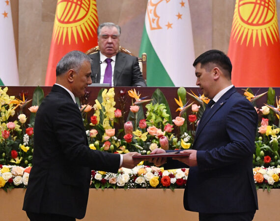 YOddoshti-tafo-um-oid-ba-amkor-dar-so-ai-bajtor-bajni-To-ikiston-va-ir-iziston-ba-imzo-rasid