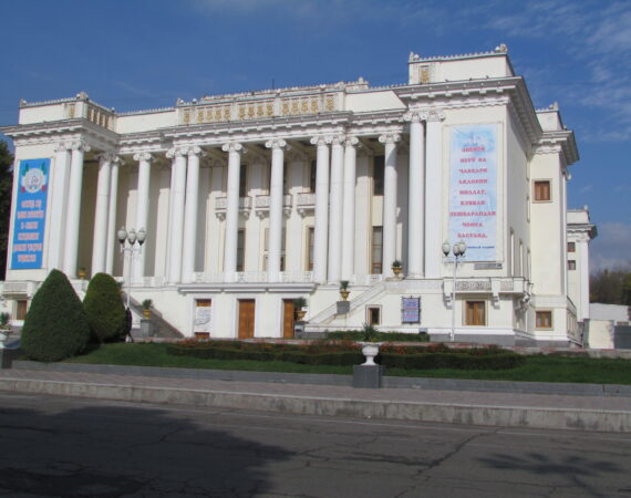 Ayni_Opera_Theatre_in_Dushanbe