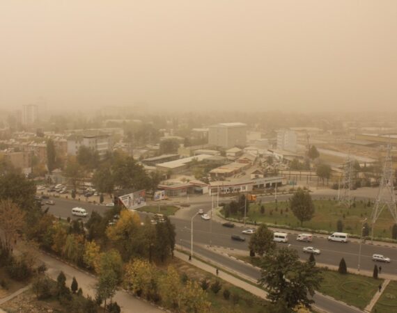 pylnaja-burja-v-dushanbe