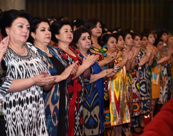 zhenshhiny-tadzhikistana